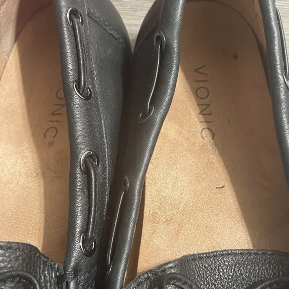 VIONIC Virginia Black Bow Leather Slip On Shoe Moccasin Size 8.5 Driving Loafer - Picture 3 of 12